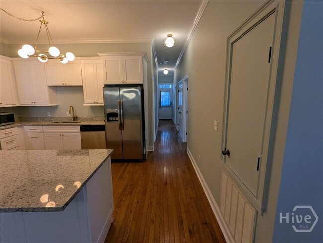 Building Photo - 305 E Duffy St