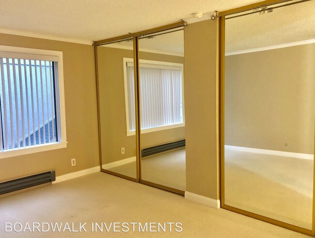 Foto del edificio - 1 br, 1 bath House - 8230 SHELTER CREEK LANE