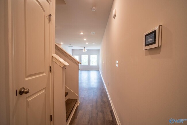 Building Photo - 217 Bay Pine Dr