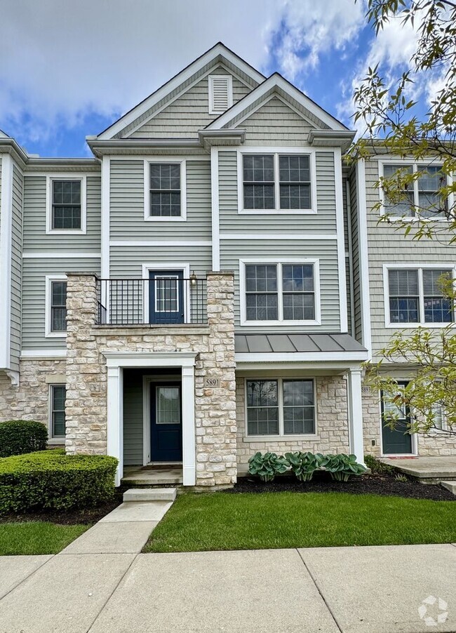 Building Photo - 5891 Canyon Creek Dr