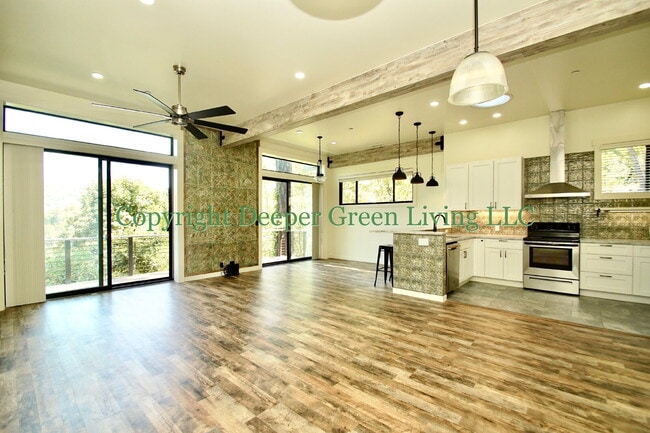 Building Photo - 2 Bedroom Woodacre Home with Views!