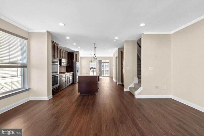Foto del edificio - 22890 Oakgrove Rd