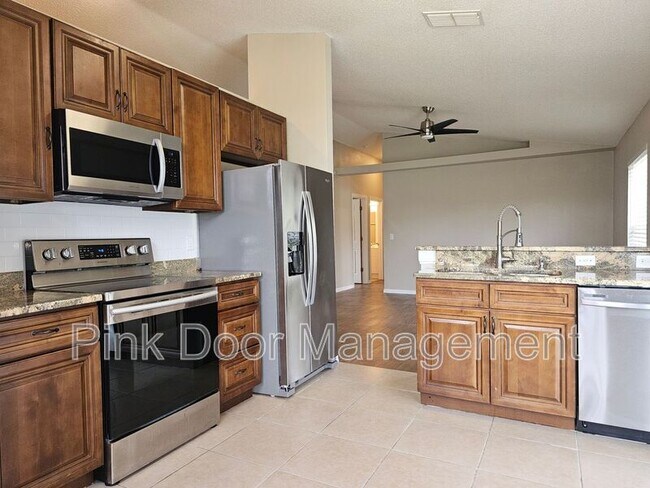 Building Photo - 1528 Ridge Pointe Dr