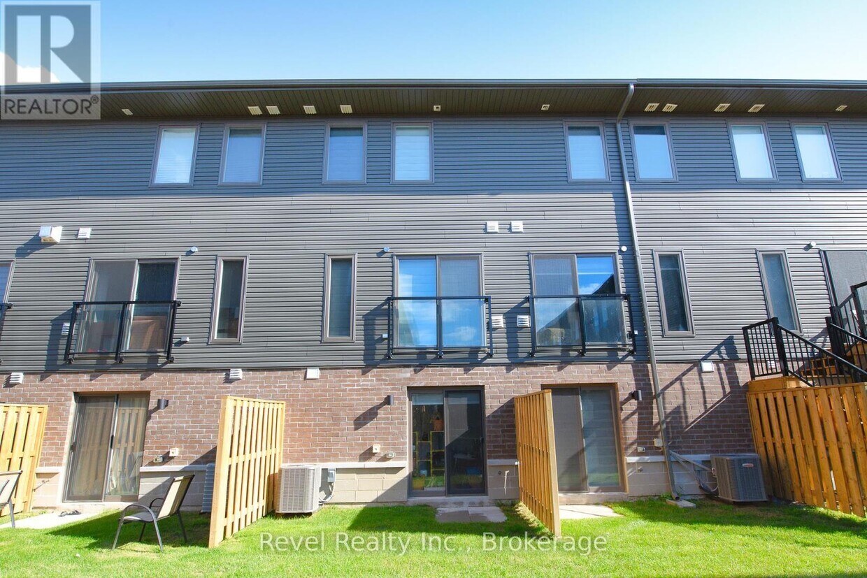 Building Photo - 73 Winters Cres