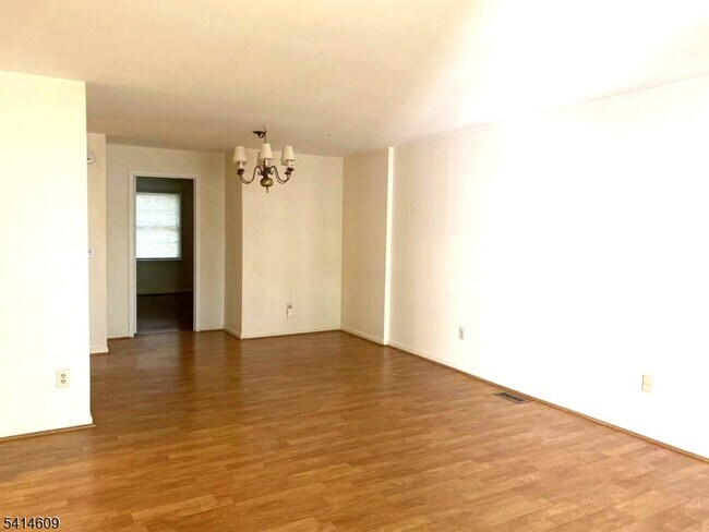 Foto del edificio - 123 Smithfield Ct