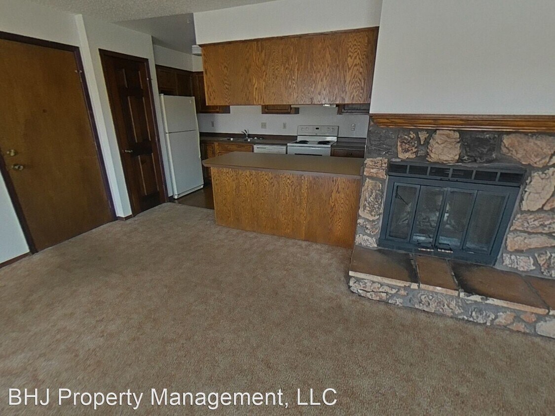 Primary Photo - 1325 Sugarview Dr