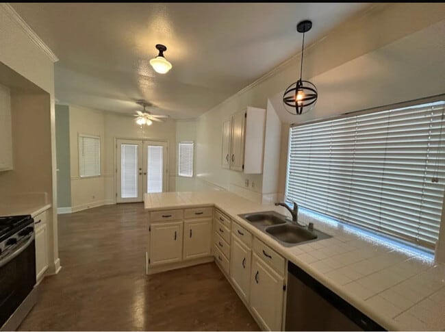 Building Photo - 22842 White Pine Pl
