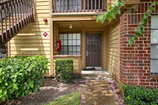 Building Photo - 364 Northpointe Ct
