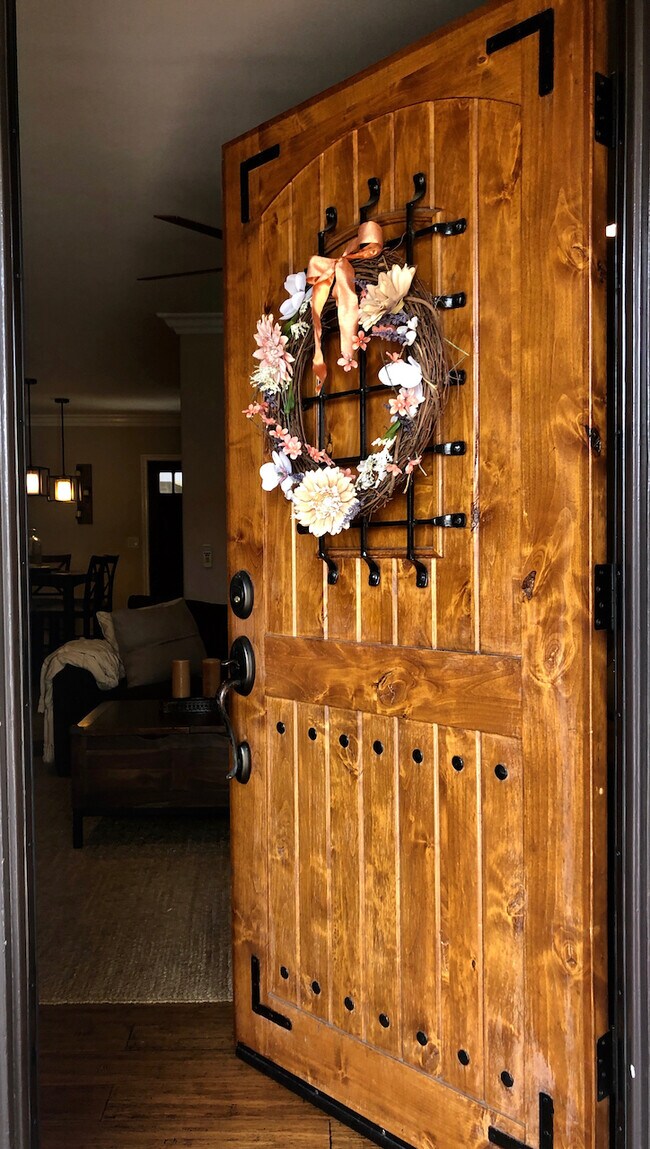 Foto del edificio - 2118 Ernest Ave