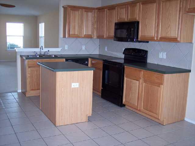 Building Photo - 208 Carol Ave