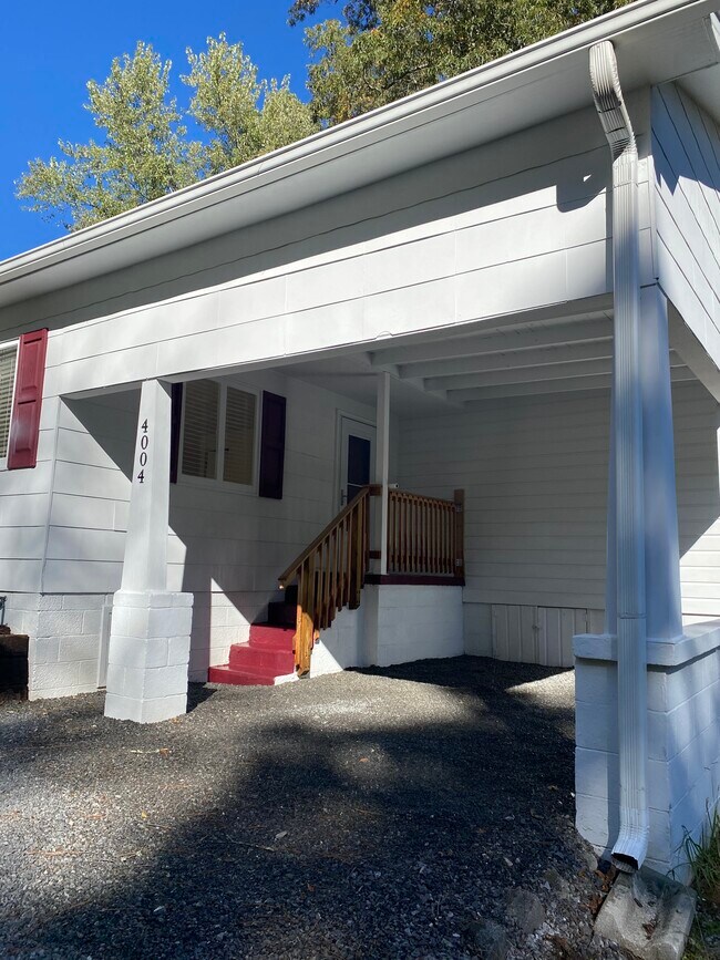 Foto del edificio - 4004 Luwana Ln