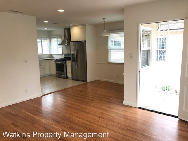 Foto del edificio - 2 br, 1 bath House - 4832 Dunrobin Ave