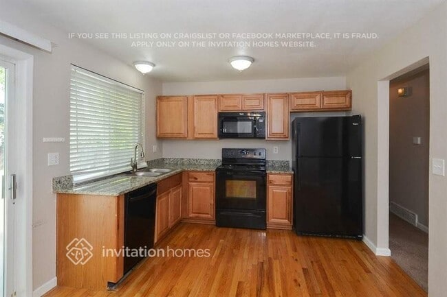 Building Photo - 2881 S Olathe Ct