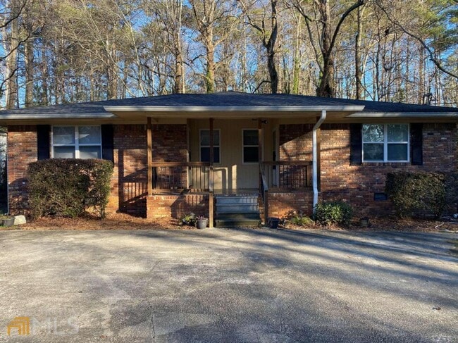 Building Photo - 6250-A-B Vera Ln SW