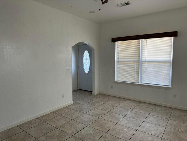 Foto del edificio - 746 N Williams St