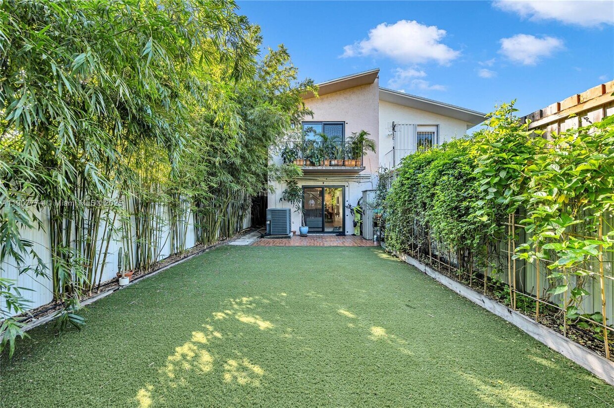 Primary Photo - 2965 SW 25th Ter