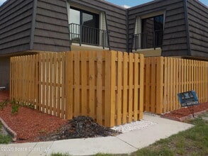 Building Photo - 3711 Vista Oaks Cir NE