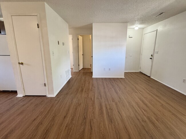 Foto del edificio - 525 E 13th St