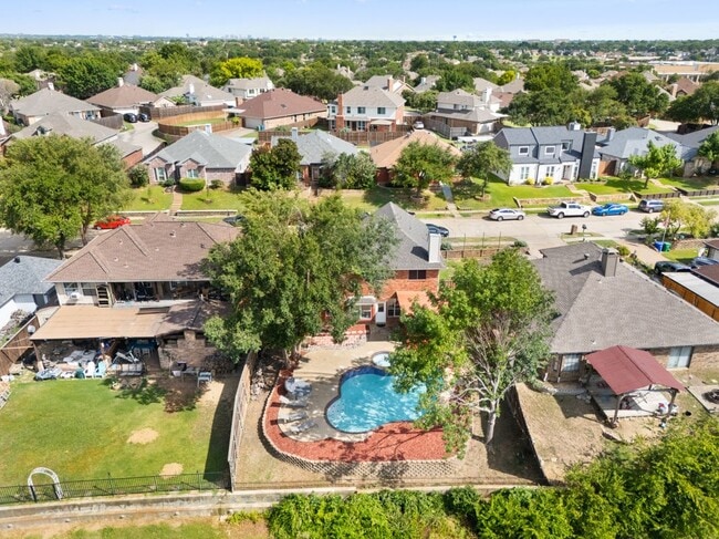 Building Photo - 1339 Barclay Dr
