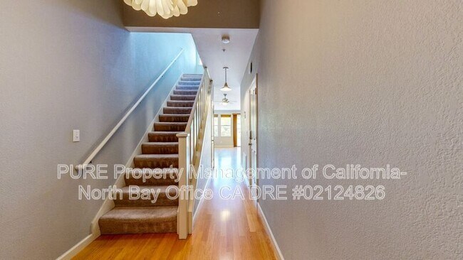Building Photo - 7 Flemings Ct