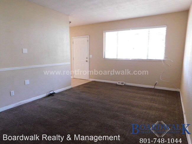 Building Photo - 2 br, 1 bath House - 3689 S 2200 W #109