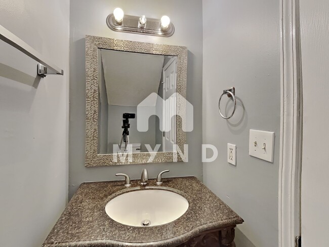 Foto del edificio - 5626 Windwood Rd