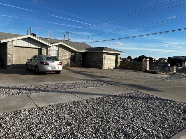 Building Photo - 5791 Sean Haggerty Dr