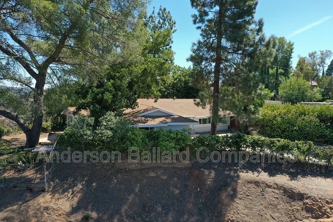 Building Photo - 279 Starlight Crest Dr