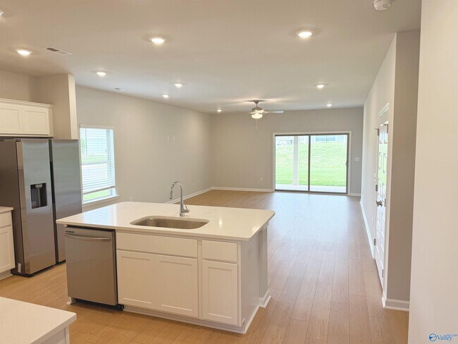 Foto del edificio - 28529 Whitehall Ln