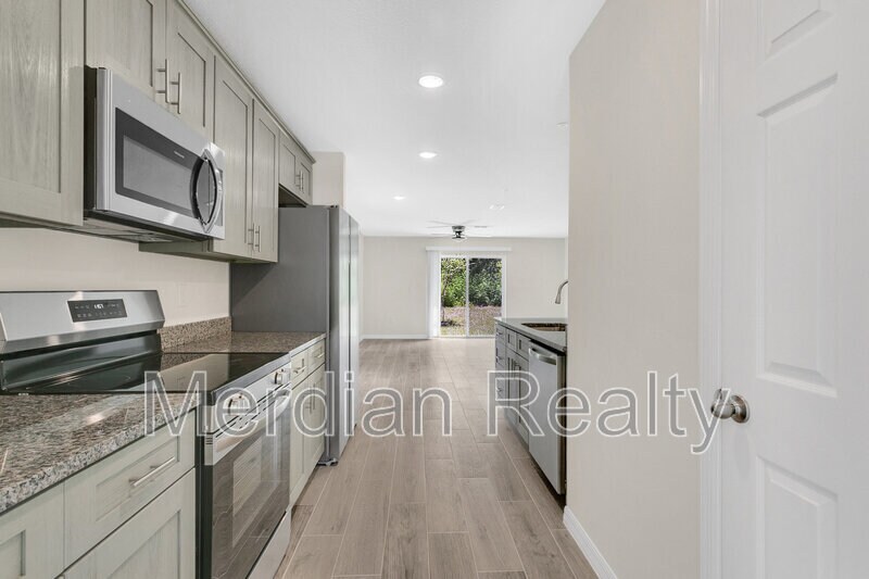Foto principal - 2315 Fox Hollow Dr