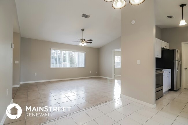 Building Photo - 5353 Pale Horse Dr