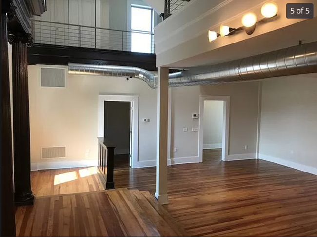 Building Photo - 10 W Pulteney Sq