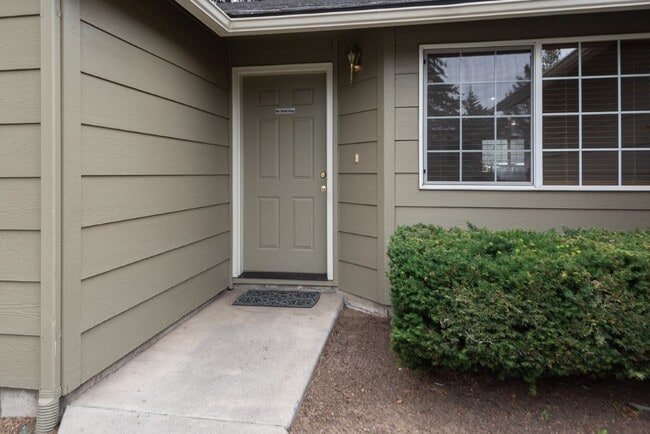 Building Photo - 63251 Gallop Ct