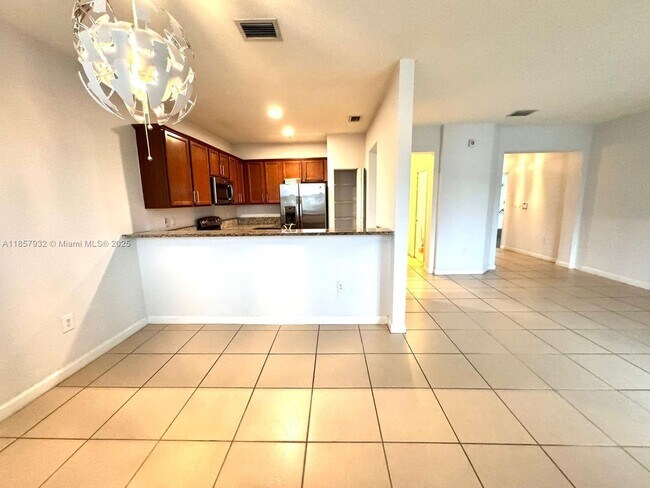 Foto del edificio - 10630 NW 88th St