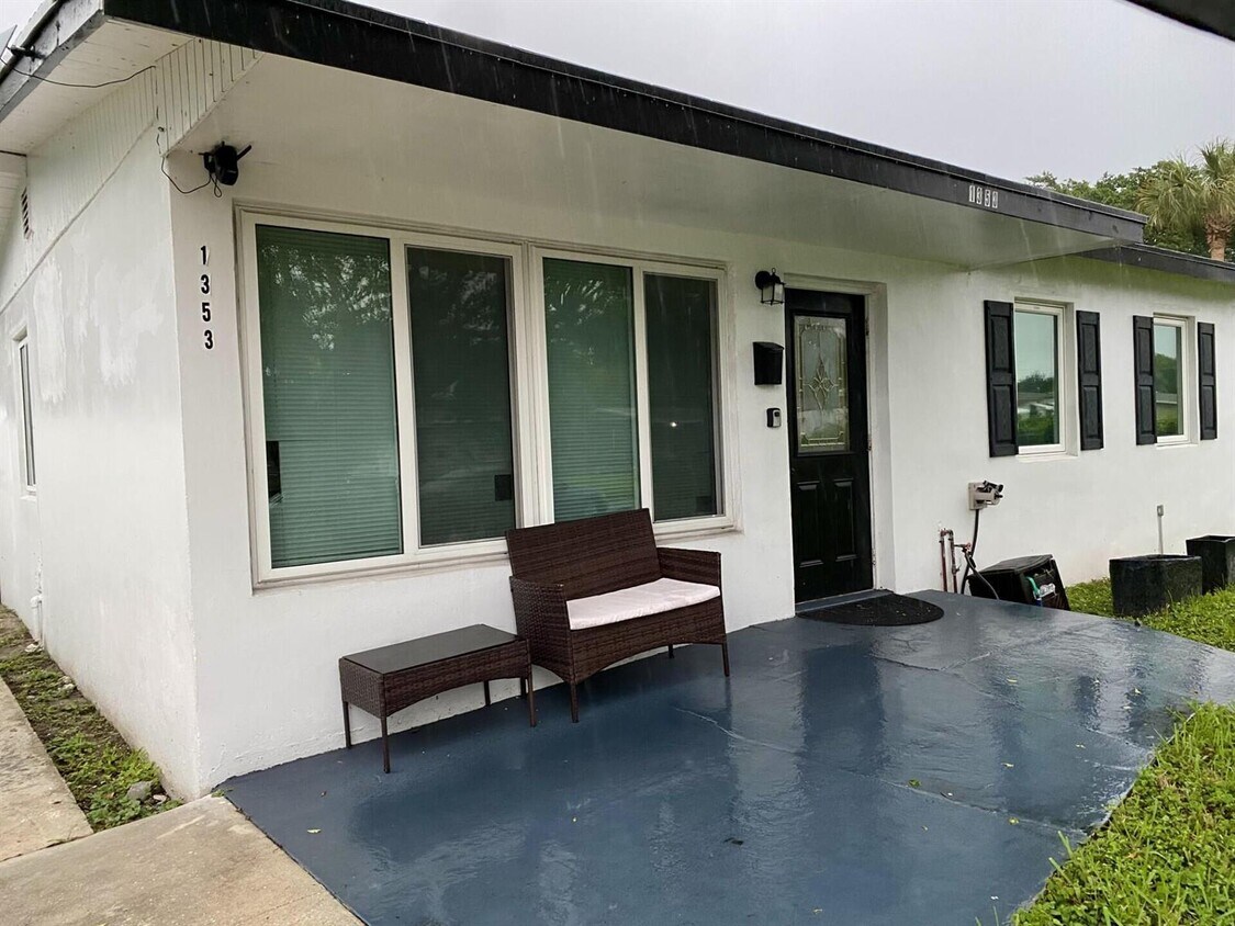 Foto principal - 1353 9th St