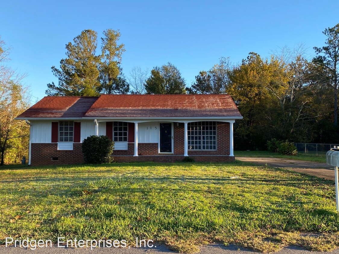 Primary Photo - 3 br, 1 bath House - 115 Berry Drive