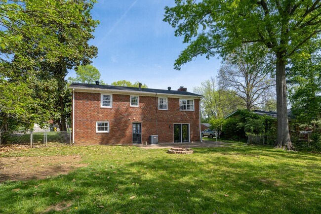 Building Photo - 12506 Live Oak Drive