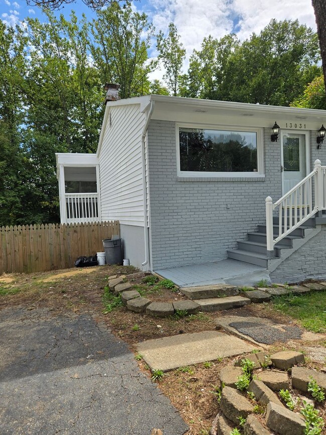 Building Photo - Single Family Home in Dale City