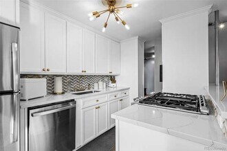 Building Photo - 800 N Washington St