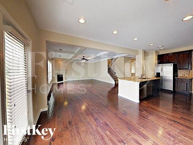 Foto del edificio - 7719 Watson Cir