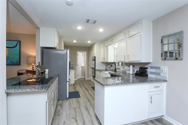 Foto del edificio - 2710 Timberjack Pl