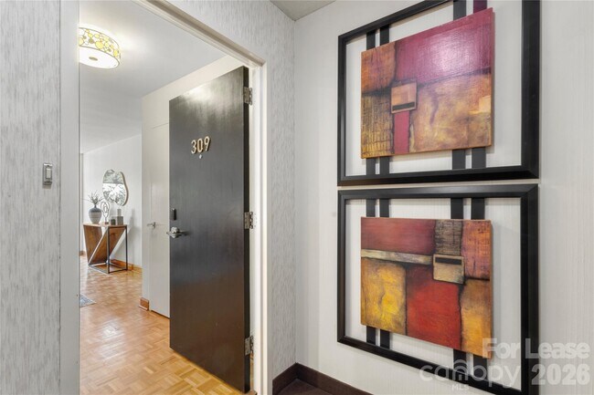 Foto del edificio - 1300 Queens Rd