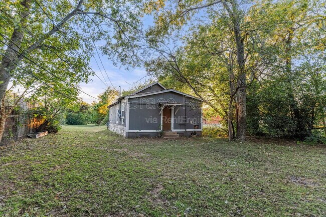 Foto del edificio - 515 E Lee St