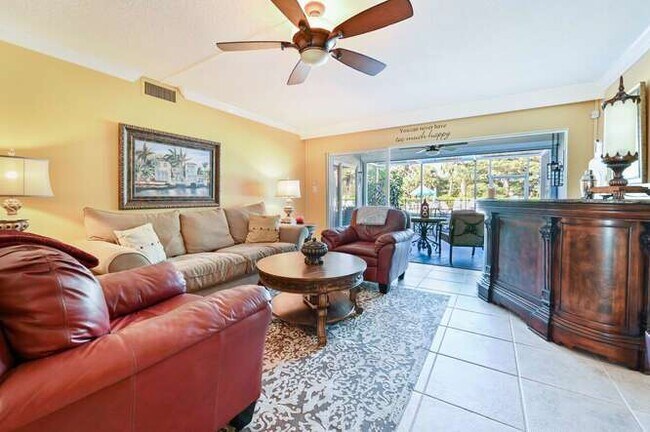 Building Photo - Charming 2-Bed, 2-Bath Condo with Lanai – ...