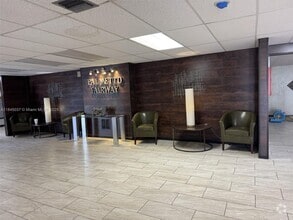 Building Photo - 15888 SW 95th Ave