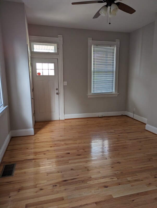 Foto del edificio - 4122 Witler St