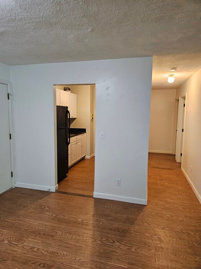 Foto del edificio - 310 Brook Village Rd