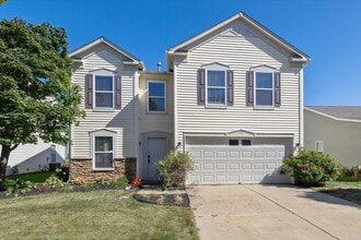 Building Photo - 898 Stonehurst Dr