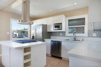 Building Photo - 3739 Ocean View Blvd