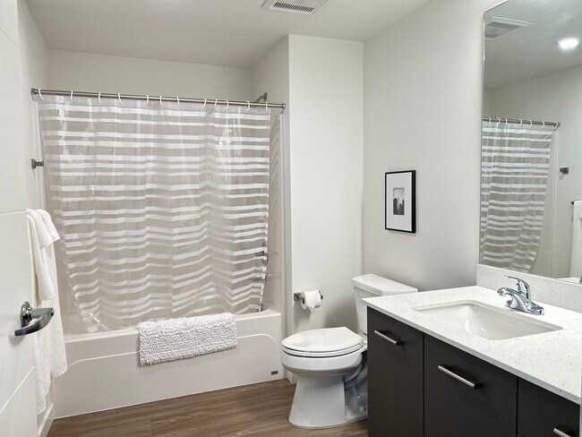 Building Photo - DOCK 59 APARTMENTS